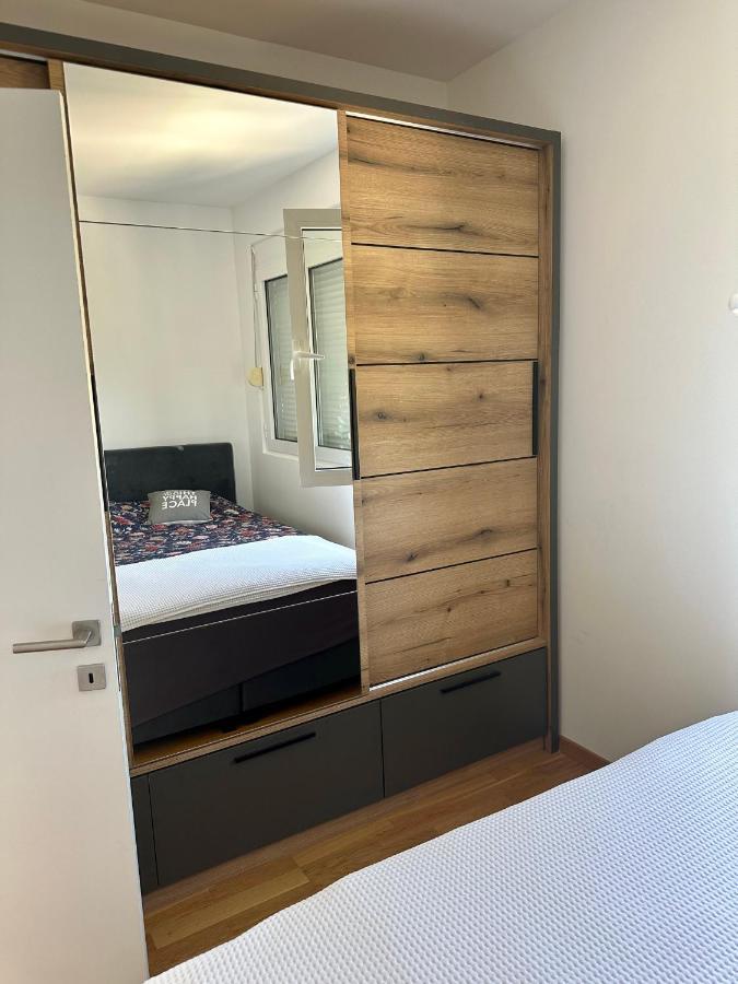 Luxe Blue Lagoon Apartment