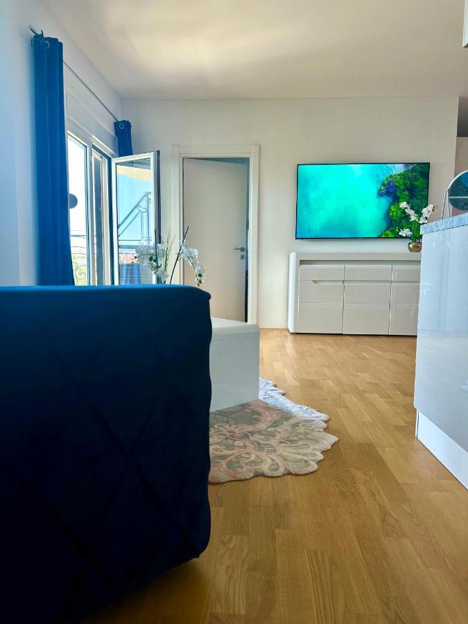 Luxe Blue Lagoon Apartment Budva